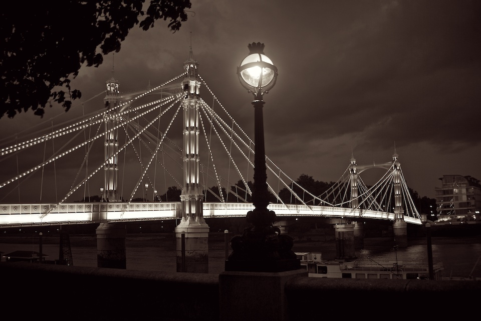 c77-londonsepia